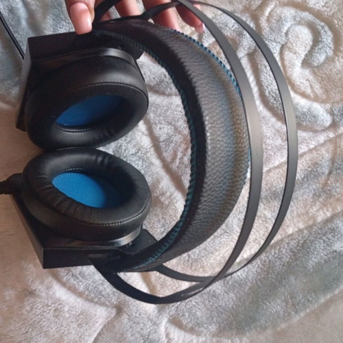 Nod wired headphones with RGB like new