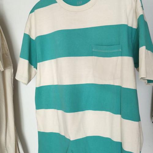 Gap heavyweight T-shirt medium size like new, white and turquoise