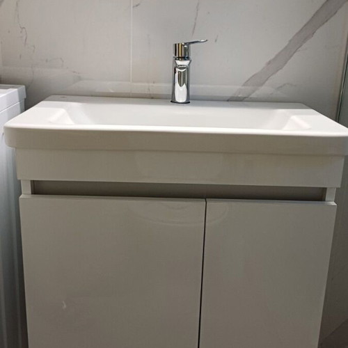 Bathroom cabinet City 01 with Grohe Start Clova S faucet like new, white lacquer