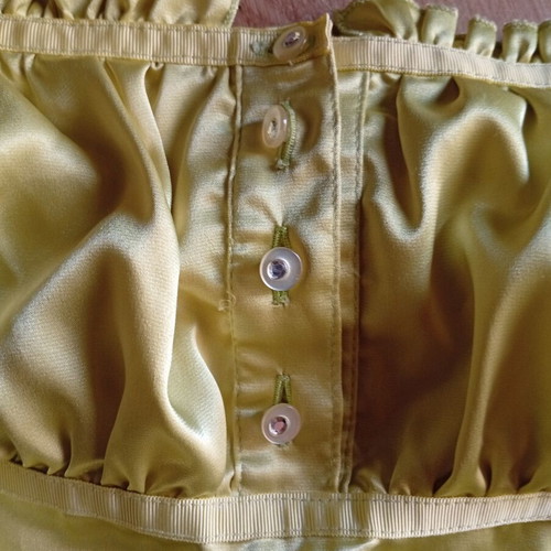 Toi&Moi satin strapless blouse lime size M like new