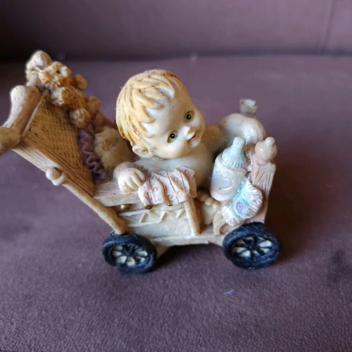 Vintage decorative babies like new