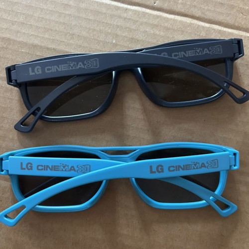 LG Cinema 3D glasses set of 2, black and blue