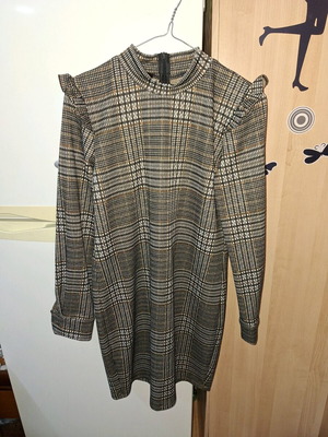 Checked midi dress like new, black and gray