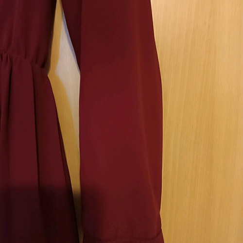 Women's midi dress burgundy like new, size medium