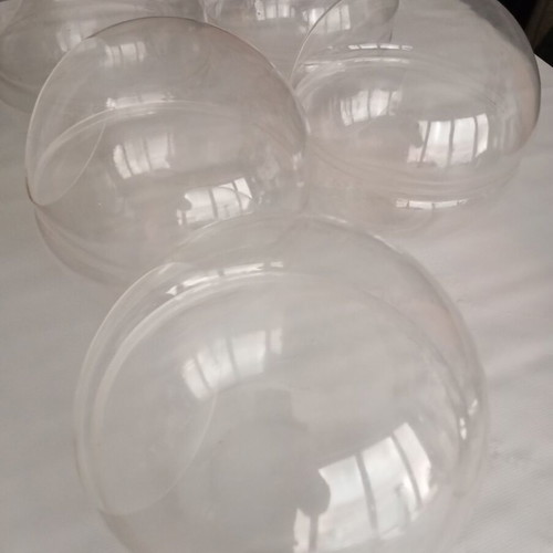 Pressed transparent acrylic bowls like new, pack of 5