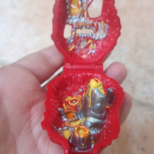 Mighty Max Against Liquid Lava shell used, no figures