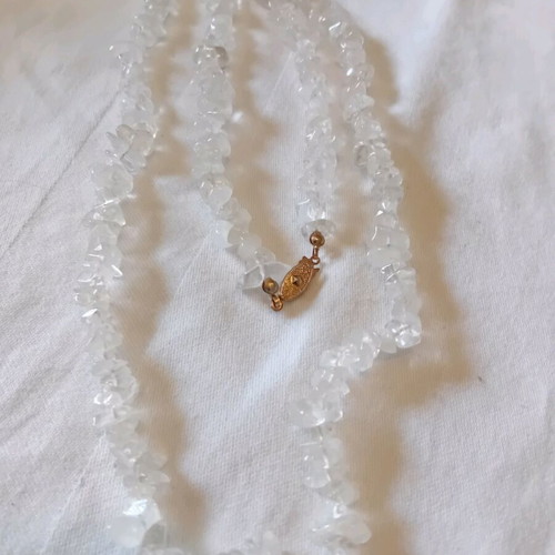 Long necklace with natural quartz crystal new