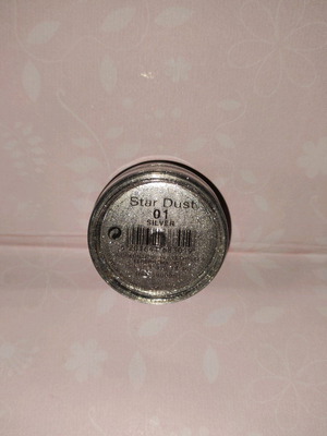 Radiant eyeshadow used, silver loose