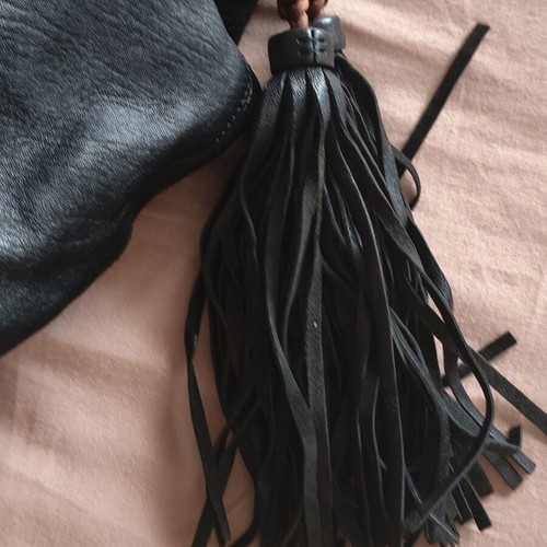 Cesare Paciotti women's leather shoulder bag like new, black