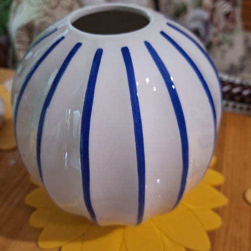 Polish porcelain vase new, 16 cm high, 15 cm diameter