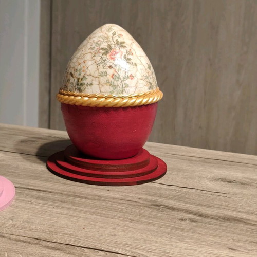 Easter decorative ceramic egg with decoupage-craquelé new