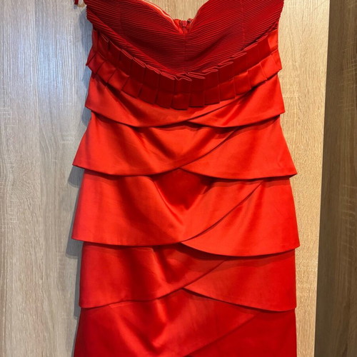 Allure dress red medium like new
