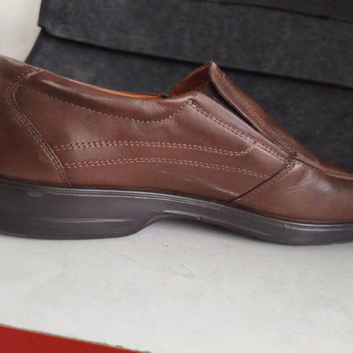 Boxer men's shoes new, genuine leather brown size 46