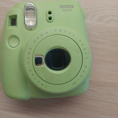 Instax Mini 9 Fujifilm instant camera lime green like new