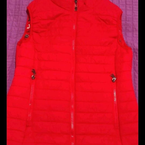 Evita sleeveless jacket for 14-year-old girl red like new