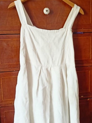 Linen dress size M, handmade, silk lining, ecru color