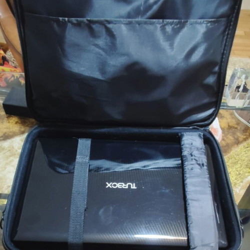 Turbo-X laptop 15.6" 1.7GHz AMD 4GB RAM 500GB HDD like new