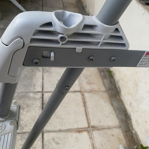 Intex pool ladder like new for wall height 1.07m