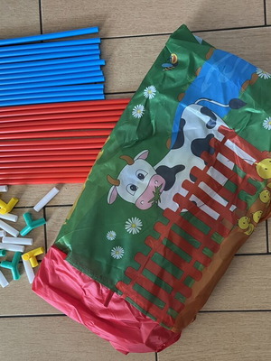 Children's Farm Play Tent like new, 95x72x102 cm