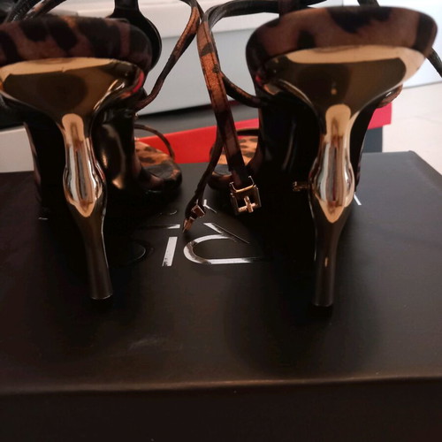 Iris sandals new, black with gold details, size 37