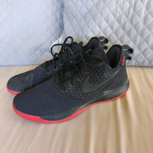 Nike LeBron Witness III athletic shoes like new, size 47, black with red sole