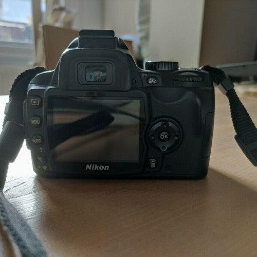Nikon D60 kit 18-55mm vr like new with accessories