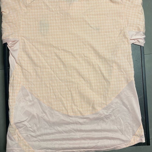 Juventus Jersey Large authentic, like new, pink
