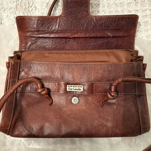 Guy Laroche leather vintage shoulder bag used, cognac color