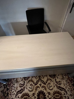 Satto office desk, new