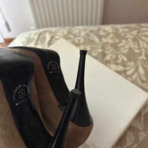 Suede pumps brown size 39 like new, 10cm heel