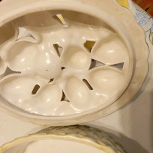 Nova Deruta ceramic table bowl new with perforated lid