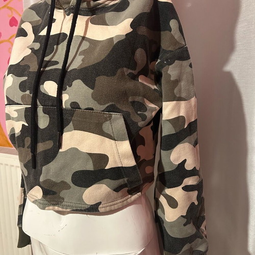 Bershka hoodie like new, size XS