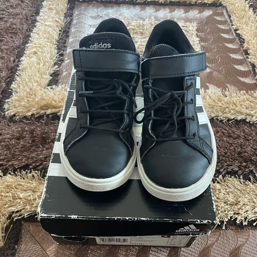 Adidas sneakers size 29 like new, black and white