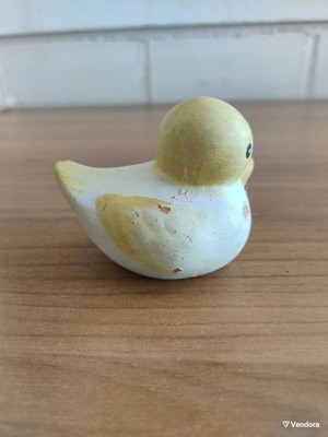 Ceramic duck figurine like new