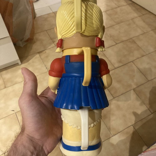 Tradefinders Ltd 1998 collectible cup set, complete