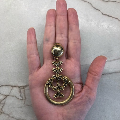 Vintage gold long clip-on earrings like new