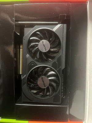 RTX 4060 8 GB