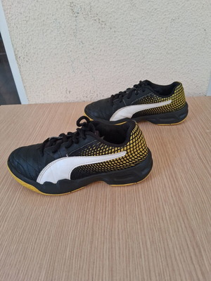 Puma sneakers size 31 used, black and yellow