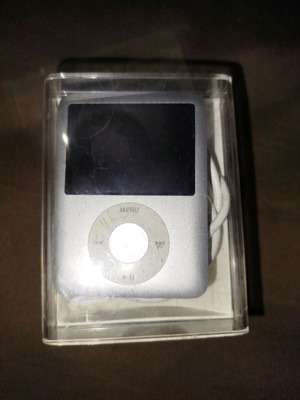 Apple iPod nano 3rd Generation 4GB ασημί μεταχειρισμένο, πολύ σπάνιο