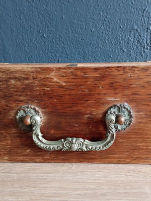 Vintage pencil holder drawer-shaped used