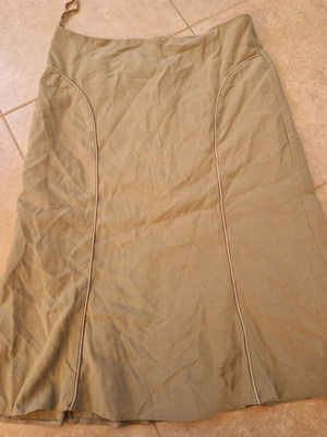 Skirt used beige with lining