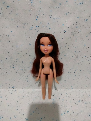 Bratz Twinz Phoebe nude doll used with flaws