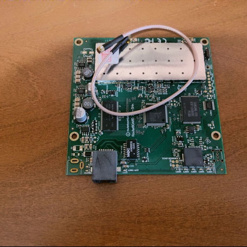 Mikrotik Routerboard RB711-5Hn used with 11dbi antenna