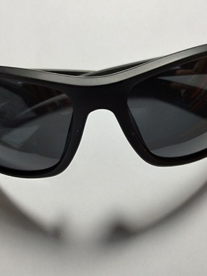 Γυαλιά ηλίου EL Gio καινούργια με δώρο θήκη από το mati mati