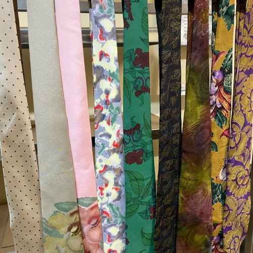 Silk branded ties new, pack of 20 pieces