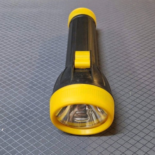 Plastic flashlight 20cm new