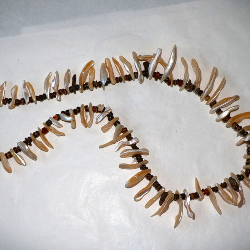 Long necklace new with Tigers Eye, shells and sterling silver 925
