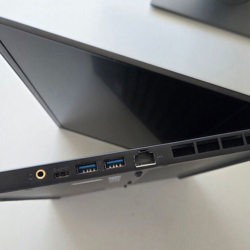 MSI GS66 Stealth 11UG-603US laptop like new, Intel Core i7, 64GB RAM
