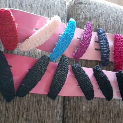 Hair clips new, pack of 12, black and multicolor