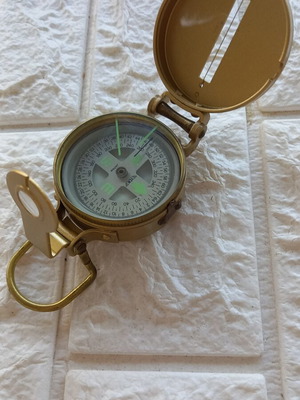 Vintage compass like new, military engineer style, diameter 6 cm